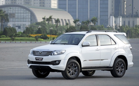  mitsubishi pajero sport - cuộc chiến với toyota fortuner 