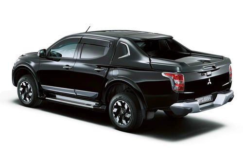 Mitsubishi triton tại việt nam có động cơ diesel mới