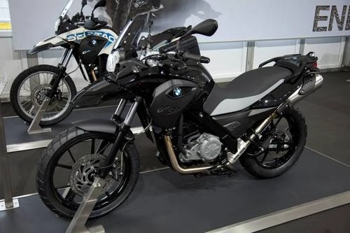  một loạt môtô của bmw có màu mới 