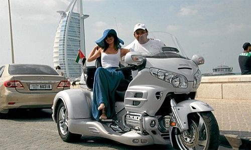  môtô hàng khủng cho thuê chỉ có ở dubai 