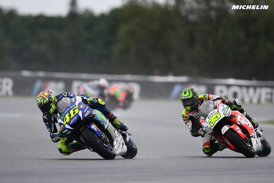 Motogp sau 35 năm lần đầu tiên mà một tay đua người anh lại giành được chiến thắng