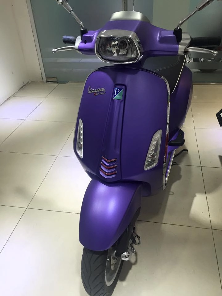 Mua xe vespa hay xe sh