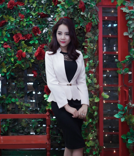 Nàng công sở mặc đẹp ngày đổi gió