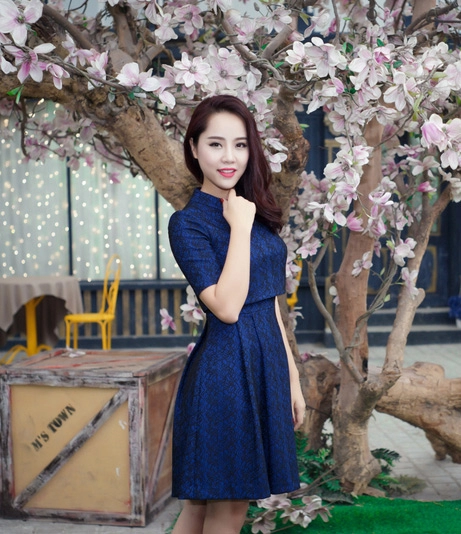 Nàng công sở mặc đẹp ngày đổi gió
