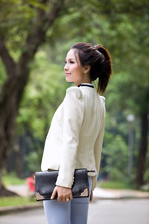 Nét gợi cảm của cô nàng công sở xinh đẹp