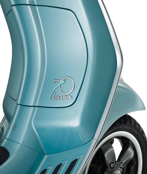 Ngắm ấn phẩm xe ga đặc biệt kỷ niệm 70 tuổi của vespa