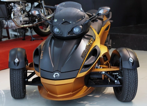  ngắm can-am spyder rss 2011 ở sài gòn 