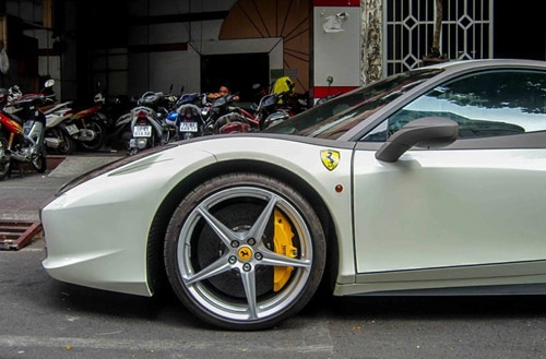 Ngắm chiếc ferrari 458 italia độc nhất việt nam