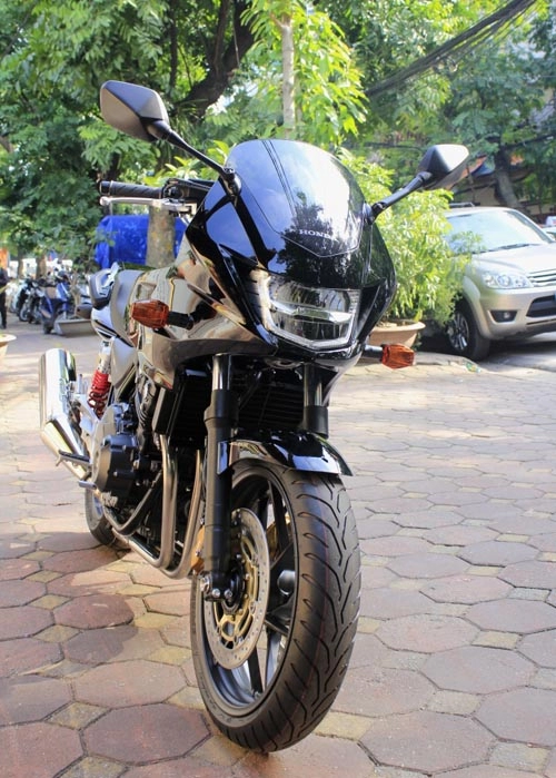 Ngắm phiên bản đặc biệt honda cb400 super bol dor 2015