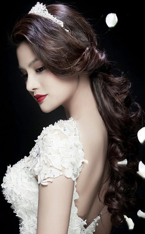 Ngẩn ngơ vì cô dâu một con vũ thu phương