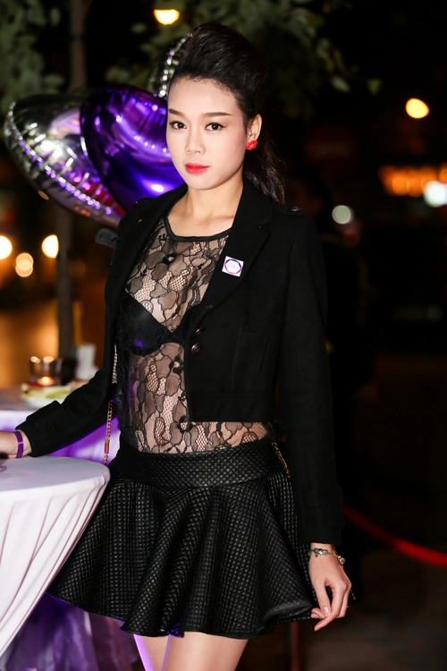 Người đẹp việt phong phanh ngày giá lạnh