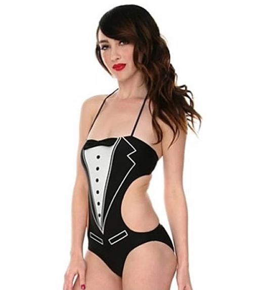Những bộ bikini gây sốc vì quá kỳ quặc