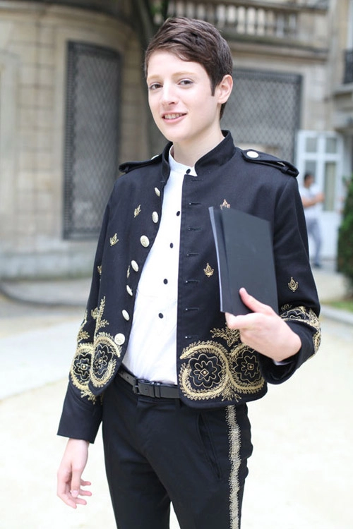 Những cô gái thời trang trên phố paris