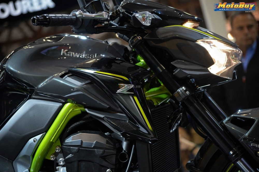 Những hình ảnh chính thức của kawasaki z900 tại eicma 2016