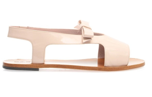 Những mẫu sandal không nên bỏ qua hè này