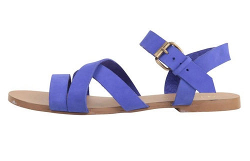 Những mẫu sandal không nên bỏ qua hè này
