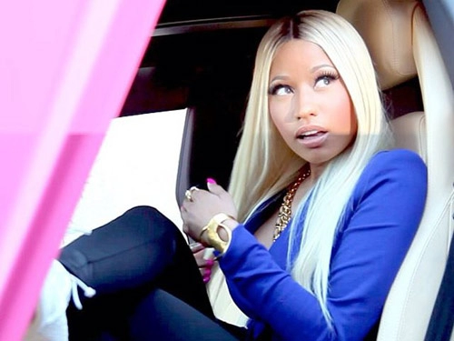 Nicki minaj khoe lamborghini aventador màu hồng