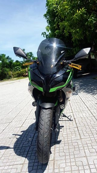 Ninja 300 phiên bản kỉ niệm 30 năm ấn tượng cùng dàn đồ chơi hiệu