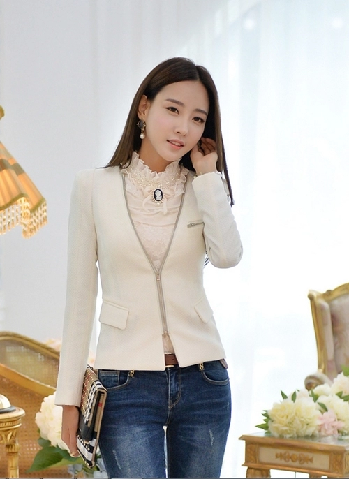 Nữ công sở mặc áo gì để vừa đẹp vừa sang