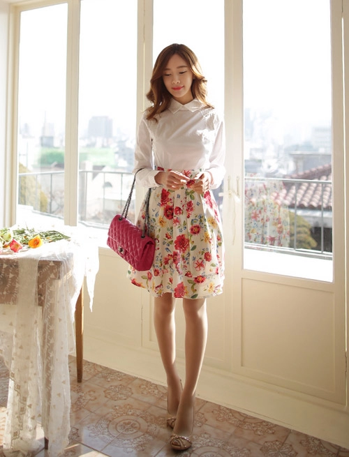 Nữ tính vô ngần với họa tiết hoa mùa xuân