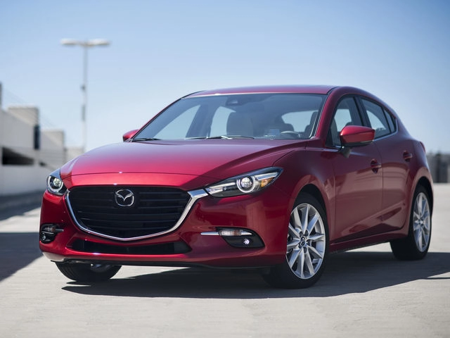 Ô tô hạng c tại việt nam tháng 32017 mazda3 tách tốp