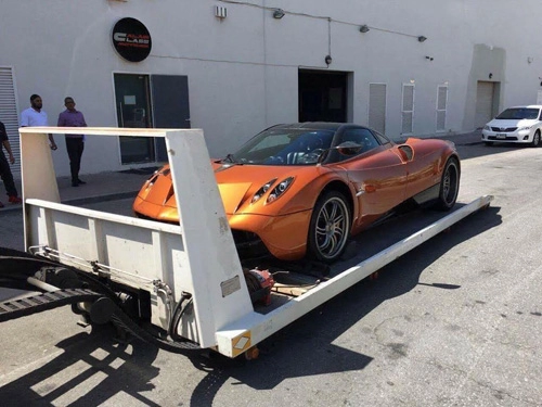 Pagani huayra 78 tỷ đồng của minh nhựa đã về việt nam