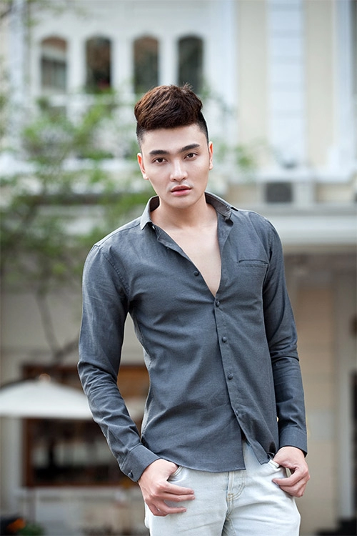Phong cách giản đơn của hot boy dao kéo