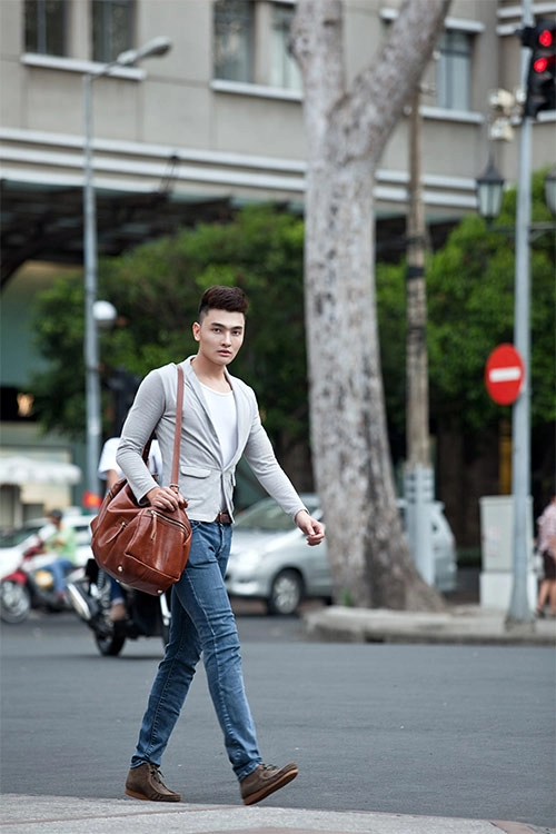 Phong cách giản đơn của hot boy dao kéo
