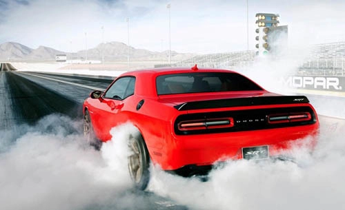 quái vật challenger srt hellcat công suất khủng