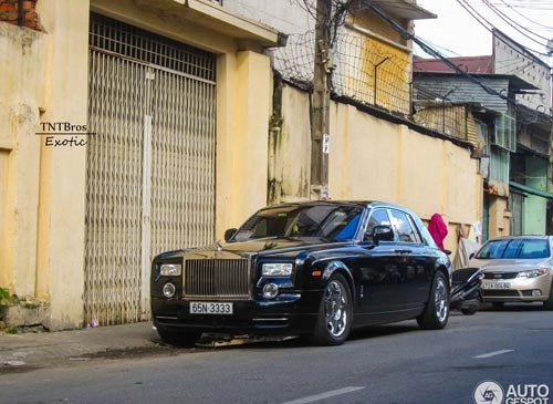 Rolls-royce phantom biển tứ quý lên báo nước ngoài