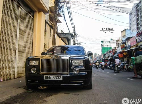 Rolls-royce phantom biển tứ quý lên báo nước ngoài