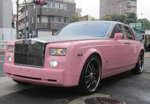  rolls-royce phantom diện cánh hồng 