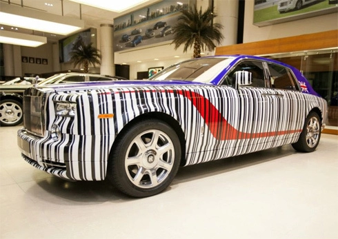  rolls-royce phantom họa tiết lạ ở abu dhabi 