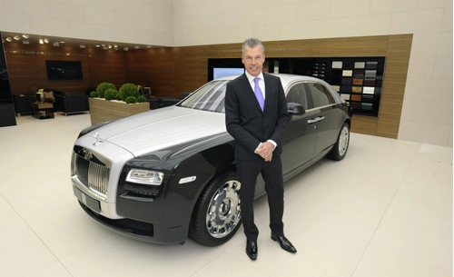 Rolls-royce suv cạnh trạnh bentley suv