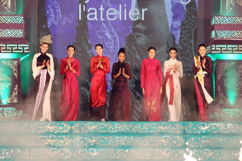 Sắc màu thế giới hội tụ tại festival huế