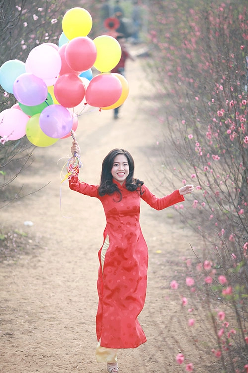 Sắc màu thời trang du xuân của bạn trẻ hà nội