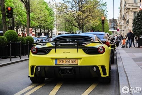 Samuel etoo khoe siêu xe ferrari 458 độ hầm hố