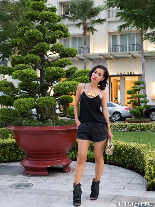 Sành như stylist gốc việt của rihanna