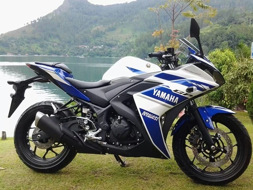  sau r25 yamaha tiếp tục sản xuất r3 