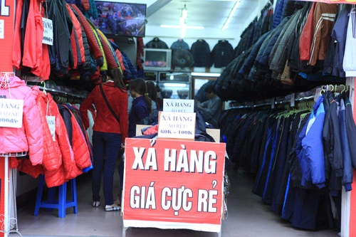 Shop thời trang heo hút mùa lễ tết