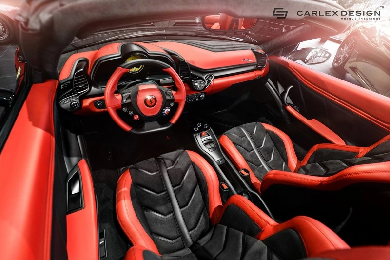 Siêu xe ferrari 458 spider có nội thất ấn tượng