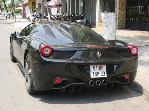 Siêu xe ferrari được rao bán giá bèo ở việt nam