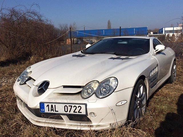 Siêu xe mercedes slr mclaren bị bỏ rơi từ 2011