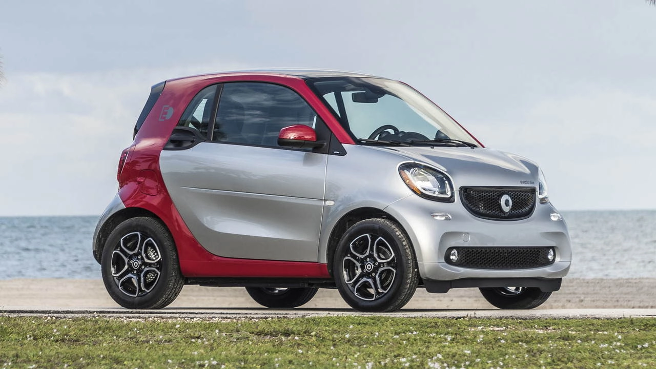 Smart fortwo electric drive 2017 - giải pháp tối ưu cho đường phố chật hẹp