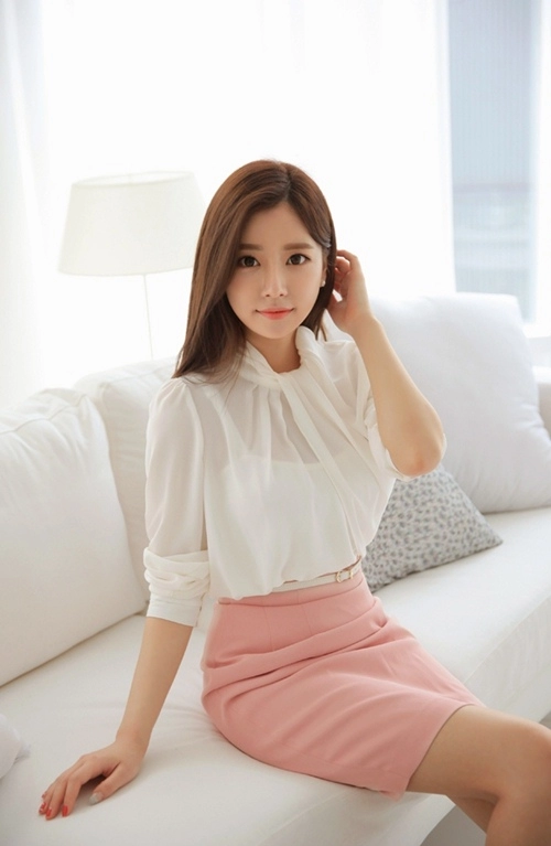 Sơ mi trắng cách điệu ghi điểm ngày nắng nóng