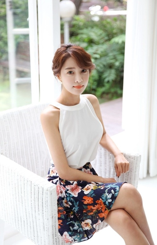 Sơ mi trắng vũ khí lợi hại của nữ công sở