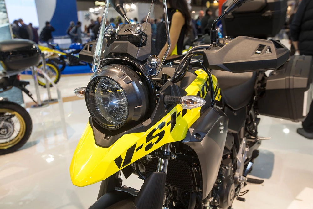 Suzuki dl250 v-strom 2017 mẫu xe đa địa hình cỡ nhỏ vừa được ra mắt tại eicma 2016