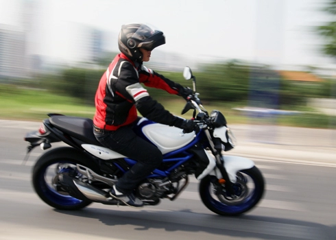  suzuki gladius 650 - xế lạ tại sài gòn 