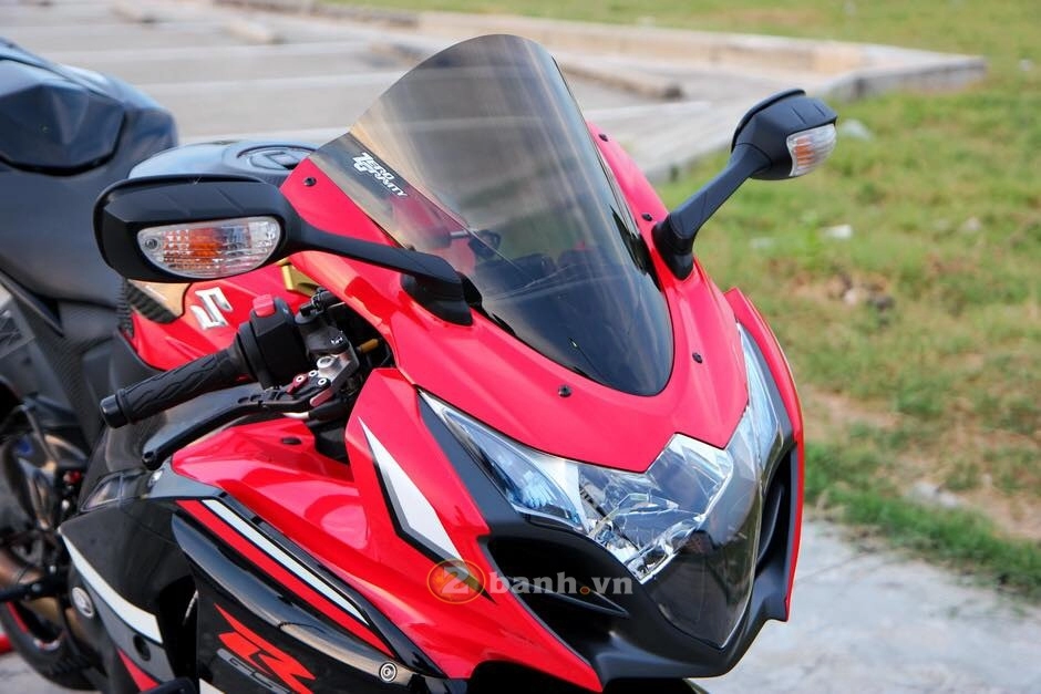 Suzuki gsx-r1000 phiên bản kỷ niệm độ nhẹ nhàng