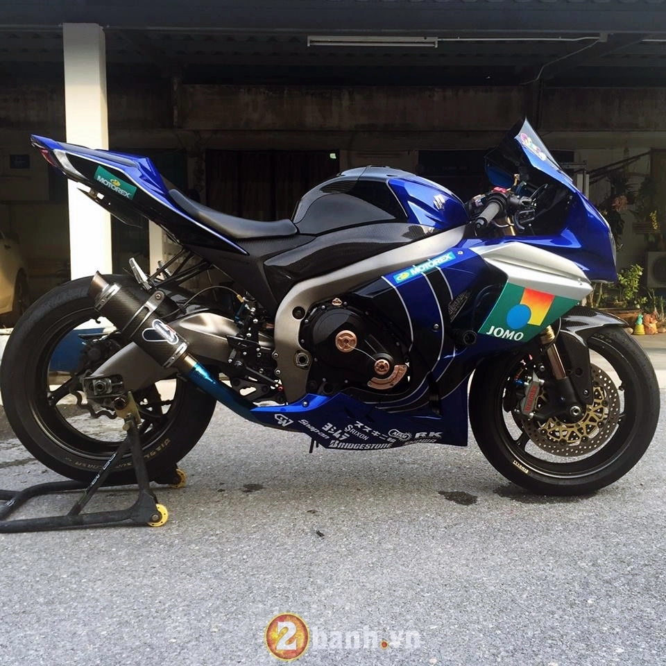 Suzuki gsx-r1000 sánh duyên cùng termignoni